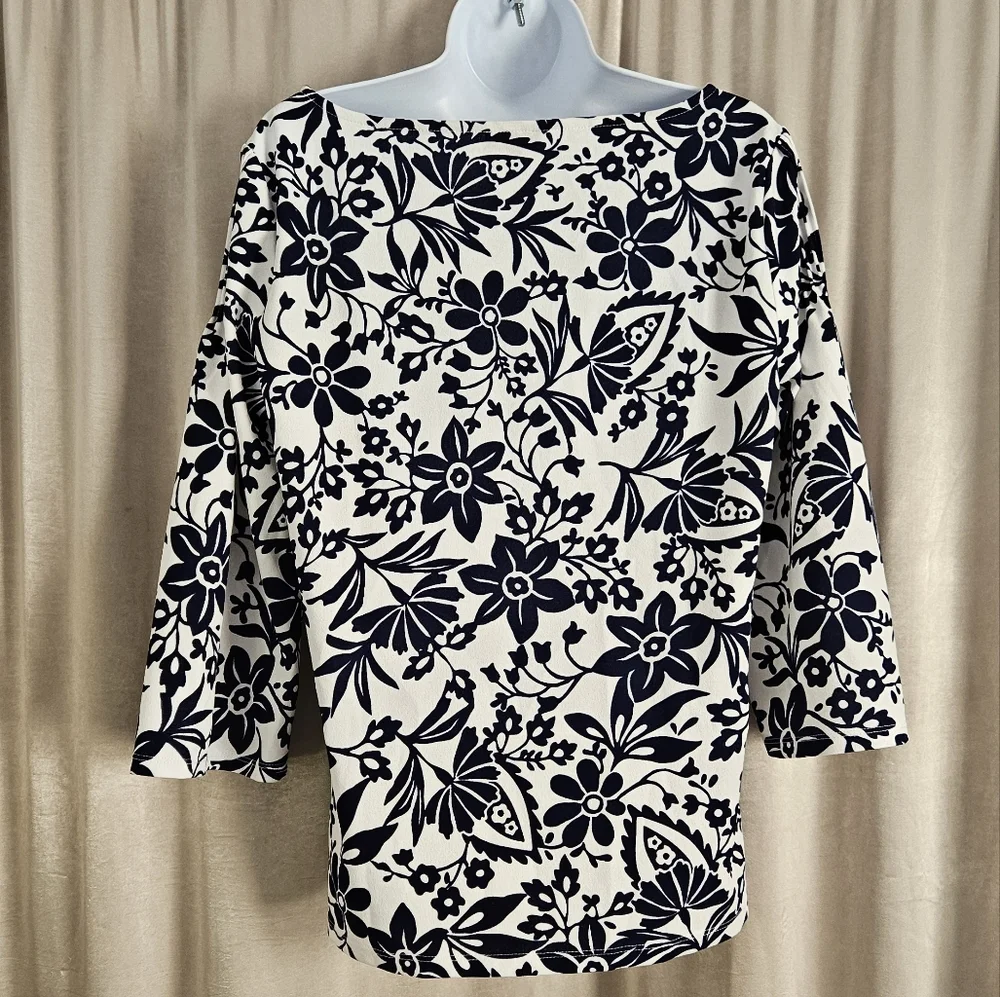 NWOT Talbots white & navy blue pin tuck shoulder blouse top Womens Medium - Picture 6 of 8